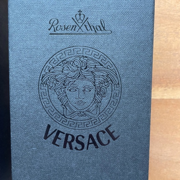 Versace Medusa Lumiere bottle stopper - NWOT - Picture 3 of 4